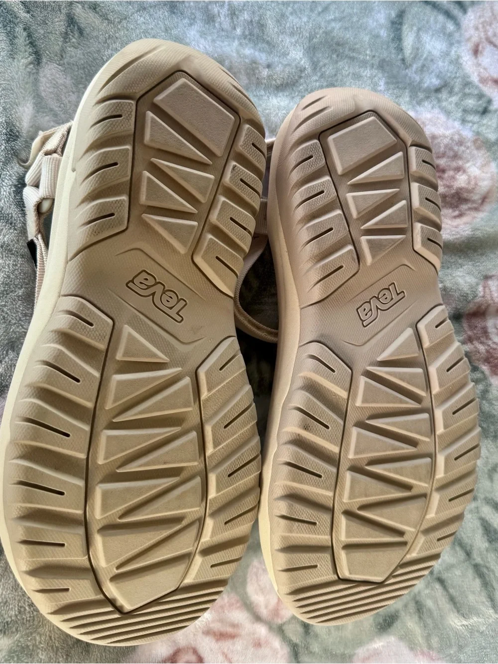Teva Women’s Hurricane XLT2 Ampsole Platform Sandals Size 13 Beige